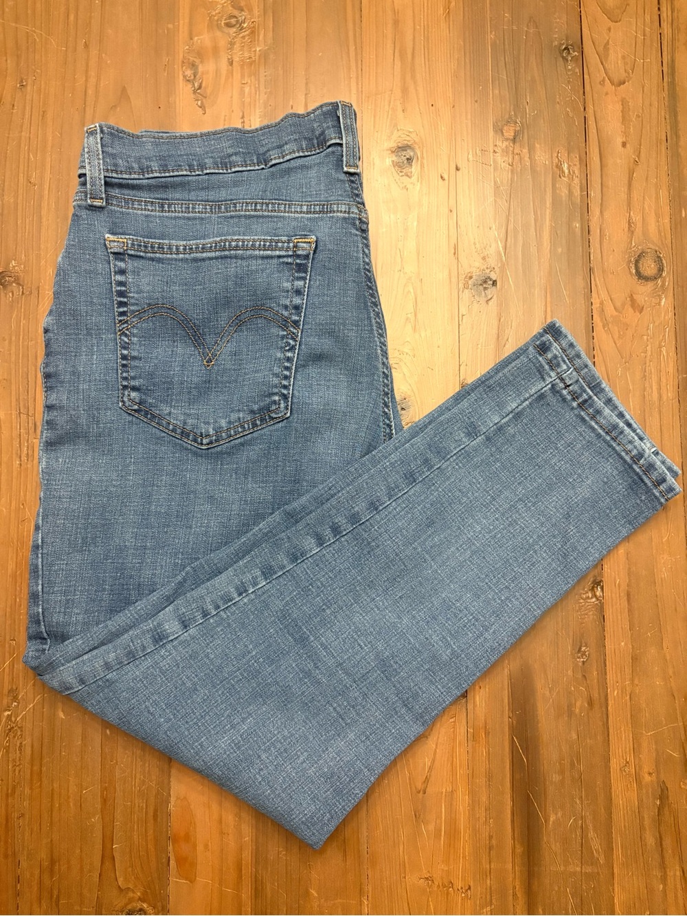 Levi's Women's Mid-Rise Boyfriend Jeans - Size 30